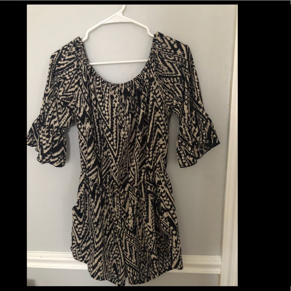 Off the shoulder romper, size small!